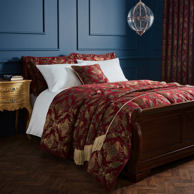 Paoletti Shiraz Floral Jacquard Heavyweight Bedspread DIY at B&Q