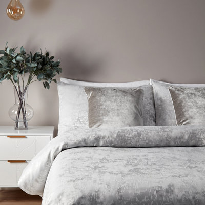 Paoletti Symphony Metallic Jacquard Duvet Cover Set