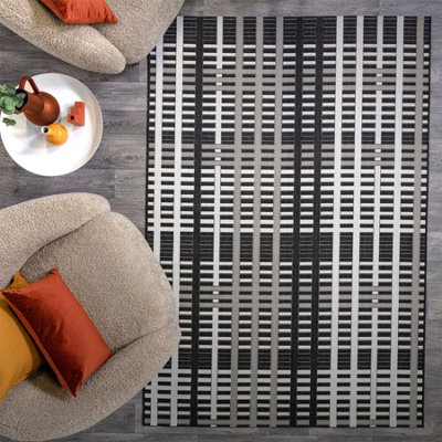 Patio PAT22 Geometric Grid Outdoor Rugs in Black - 160X230CM