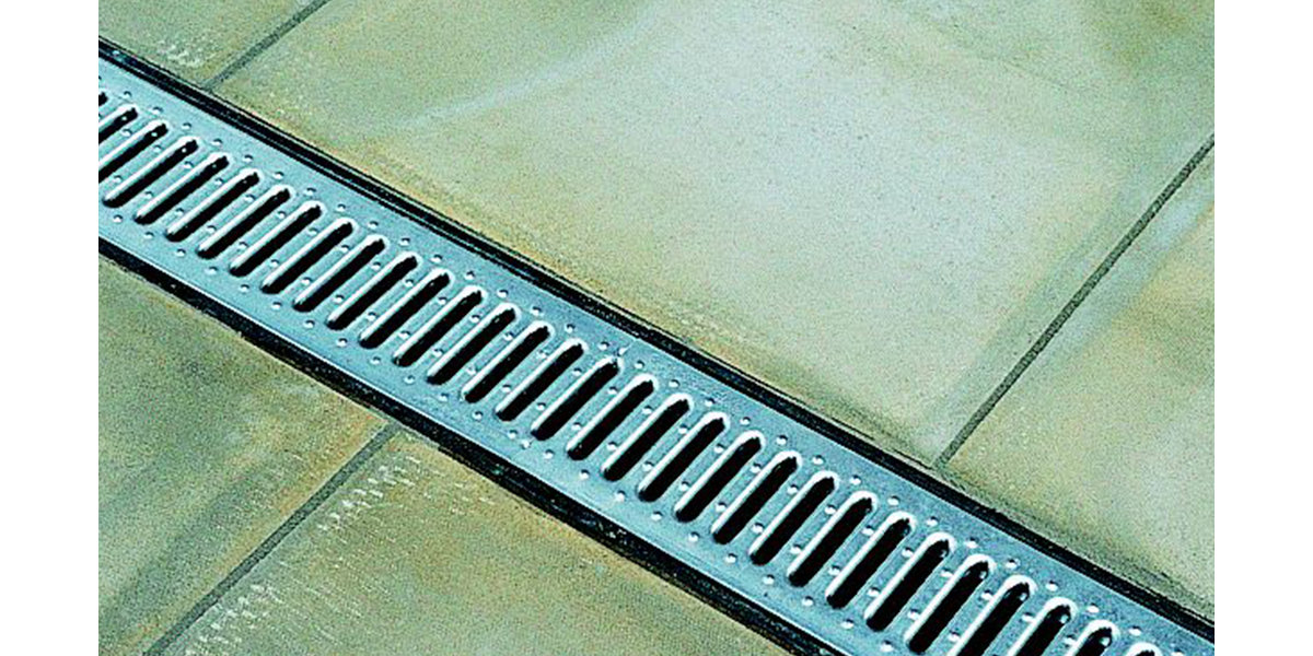 How to fit a paving drainage system Outdoor & Garden B&Q
