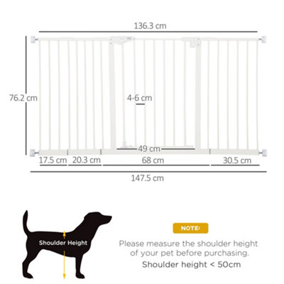 PawHut Dog Gate Stair Gate Pressure Fit Pets Barrier Auto Close for Doorway Hallway, 74-148cm Wide Adjustable, White