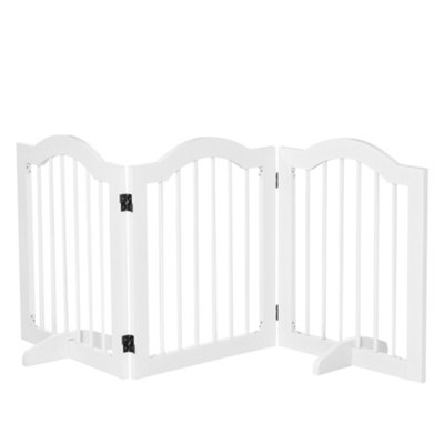PawHut Freestanding Pet Gate Wooden Dog Gate with Support Feet Foldable Pet Fence Safety Barrier for the Doorway Stairs White