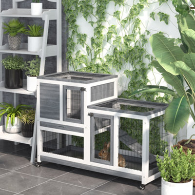 Indoor animal outlet hutch