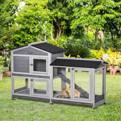 New in box Indoor Outdoor Rabbit shops Hutch