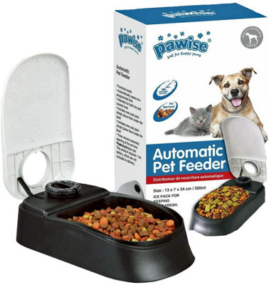 Automatic pet feeder store station