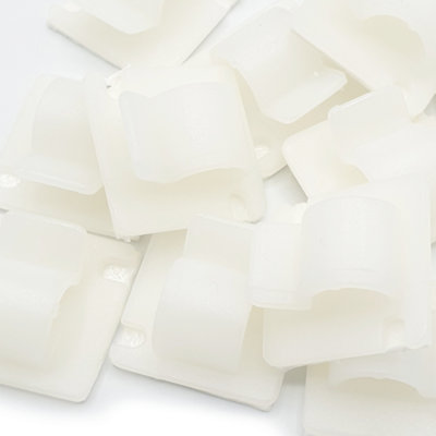 PEPTE 100 x Nylon Self Adhesive Cable Clips 25x25mm White - 4