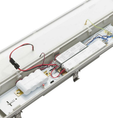 Phoebe LED Lykos 6ft 80W High Output Non Corrosive Emergency Batten Tri-Colour