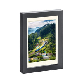 Photo Frame with 4" x 6" Mount - 5" x 7" - Black/Ivory