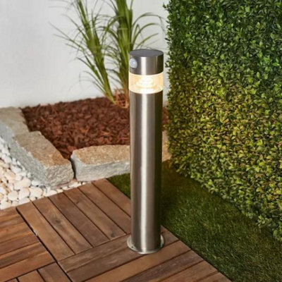 Pillar Solar Light Elegant Solar Powered Illumination for Outdoor Spaces