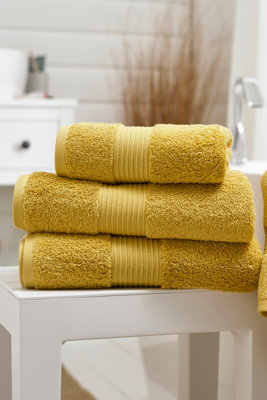 Mustard 2025 bathroom towels