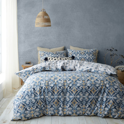 Pineapple Elephant Bedding Inara Ikat Reversible Duvet Cover Set with Pillowcase Indigo Blue