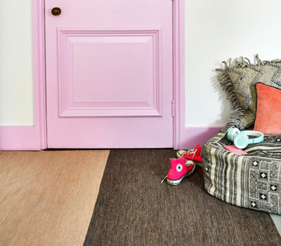 Choosing the best paint for skirting boards at B&Q
