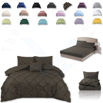 PINTUCK DUVET COVER set + Matching Pillowcases with Bedsheet - 3in1 Hotel Style Bedding Set - Chocolate Brown
