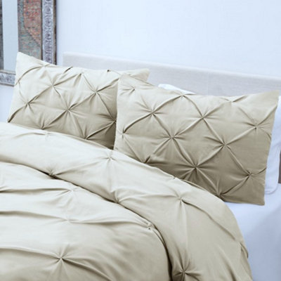 PINTUCK DUVET COVER set + Matching Pillowcases with Bedsheet - 3in1 Hotel Style Bedding Set - Cream