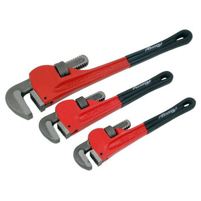 Pipe Wrench Set In Box 3 Piece (CT2106) DIY at B&Q