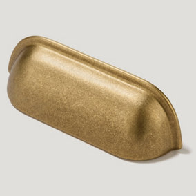 Plank Hardware ALBANY Cup Pull - 102mm - Aged Brass