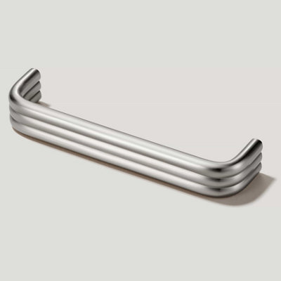 Plank Hardware ALVA Tubular D-Bar 136mm Handle - Satin Nickel | DIY at B&Q