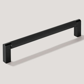 Plank Hardware BECKER D Bar Handle - Black