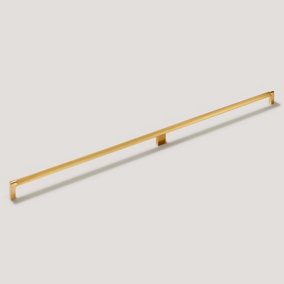 Plank Hardware BECKER D Bar Handle - Brass