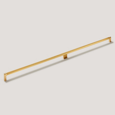 Plank Hardware BECKER Grooved Closet Bar Handle - 682mm - Brass