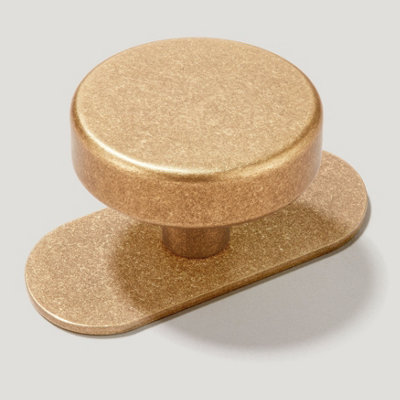 Plank Hardware HUDSON Shaker Knob - Aged Brass