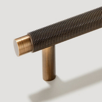 Plank Hardware KEPLER Heavyweight Closet Bar Handle - 420mm - Antique Brass