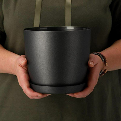 Plant Pots Flower Planter 6 Colours 8 sizes Matt Plastic Pot + Saucer Tray Deco Black 20cm - 4