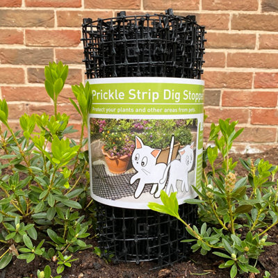 Plant Prickle Strip Dig Stopper Anti Dog and Cat Protection (2m x 30cm)