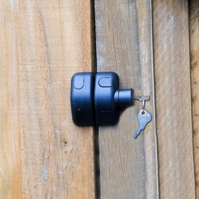 Plastic Magnetic Gate Latch with Keys Black 60 x 70 x 25mm