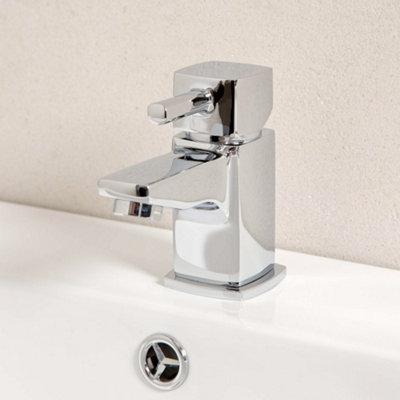 Plum&Clay Cubic Chrome Plated Mini Mono Basin Tap with Waste