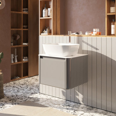 Plum&Clay Mayfair Gloss Light Grey Wall Hung Bathroom Vanity Unit with White Marble Countertop (W)550mm (H)406mm