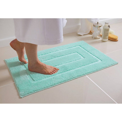 Plush Bath Mat in Seafoam Green, Soft Polyester Shower Mat, Made from ...