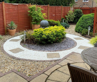 Polar White Spanish Marble Gravel 20mm - 50 Bag (1000kg)