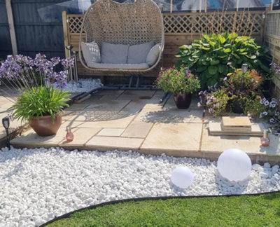 Polar White Spanish Marble Pebbles 20-50mm - 800kg Bulk Bag - 6