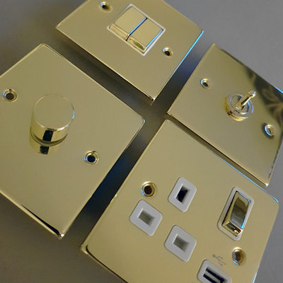 Polished Brass 1 Gang 13A DP 1 USB Switched Plug Socket - White Trim - SE Home