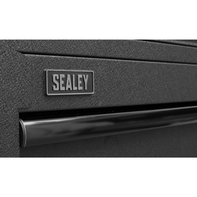 Portable 6 Drawer Tool Chest with Soft Close and Locking Mechanism