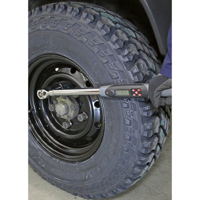 Precision Digital Torque Wrench with Angle Function - 1/2" Drive - 20 to 200 Nm Range
