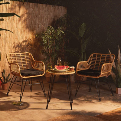 B&q rattan bistro set hot sale