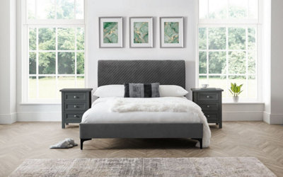 Premium - Grey Diamond Quilted Velvet Bed - Double 4ft 6" (135cm)