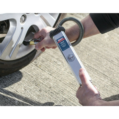 Premium Tyre Inflator - Clip-On Chuck - Heavy Duty Aluminium Body & 0.5m Hose