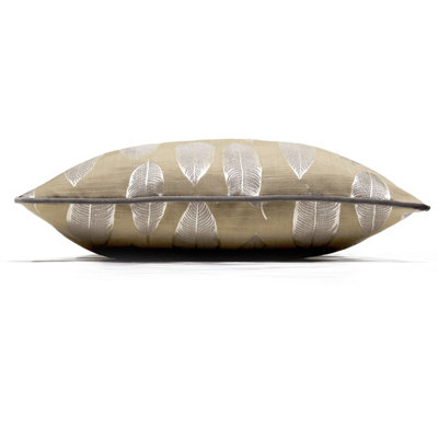 Prestigious Textiles Quill Piped Jacquard Polyester Filled Cushion