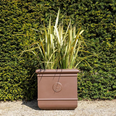 Primose Matte Fibrecotta Debossed Cube Planter In Toffee Brown 54cm