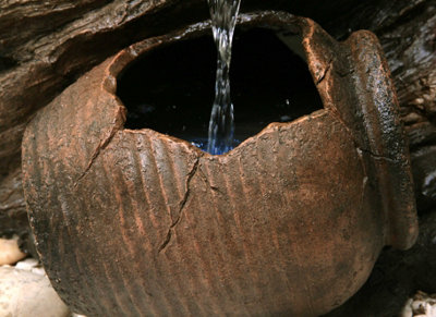 Primrose 4-Tier Oil Jar Cascading Brown Outdoor Patio Garden Water Feature with Lights H81cm