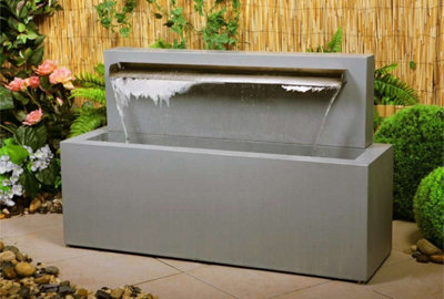 Primrose Blade Fountain Stainless Steel Water Feature 57cm