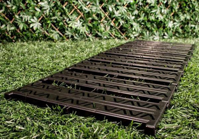 Primrose Instant Roll Out Garden Path Black Plastic Chevron 3m