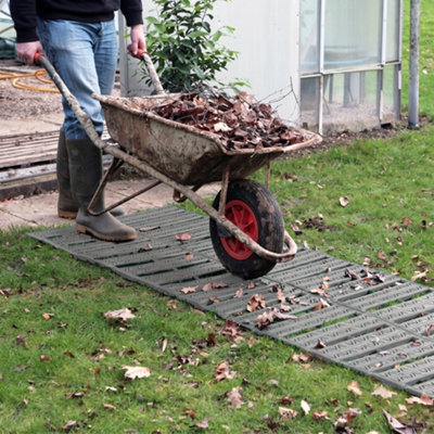Primrose Instant Roll Out Garden Path Black Plastic Chevron 3m