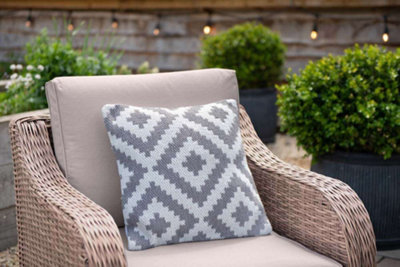 Primrose Living Classic Rattan 4 Seater Garden Furniture Sofa Set with Coffee Table