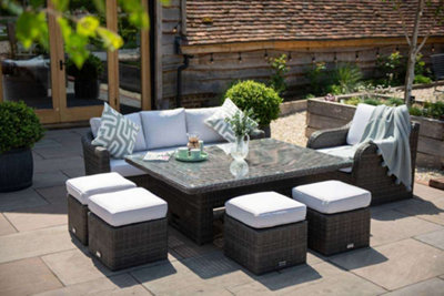 8 seater rattan garden deals furniture with parasol