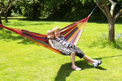 Primrose Rainbow Outdoor Garden Double Hammock with Travel Bag & Fittings Included - 9