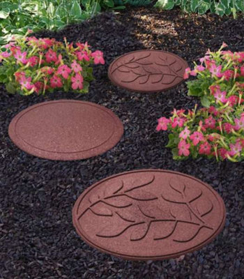 Primrose Reversible EcoTrend Outdoor Garden Stepping Stone Leaves in Terracotta 46cm